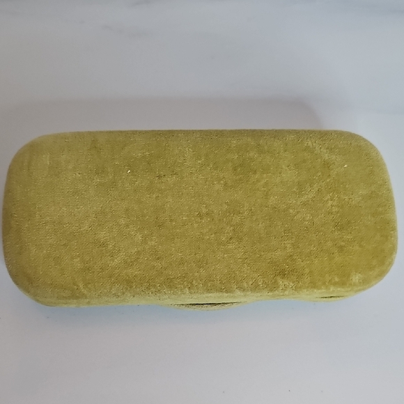 Gucci Glasses Case in Olive Green - Picture 2 of 5
